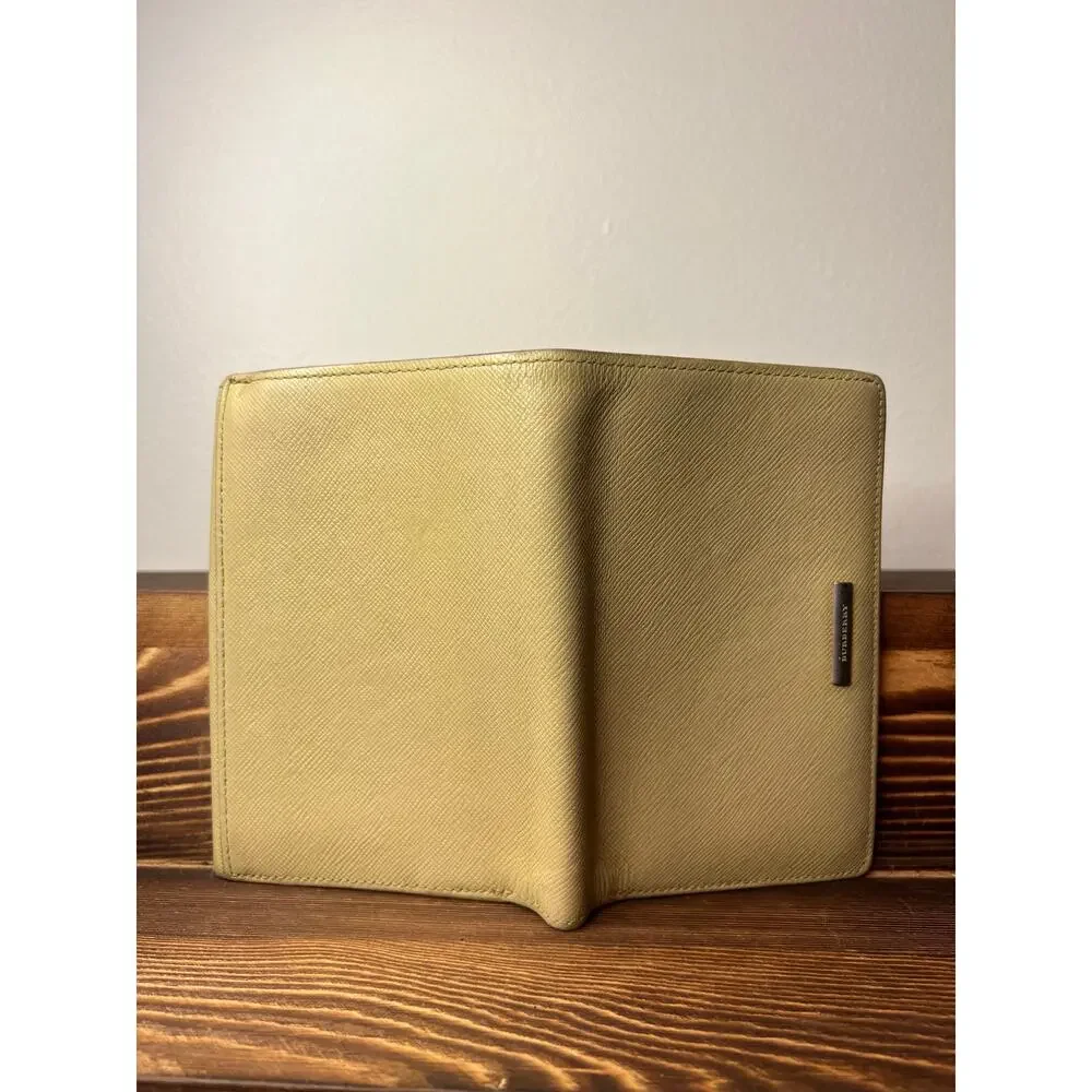 Burberry Pale Yellow Saffiano Leather Compact Wallet House Check Lining COA